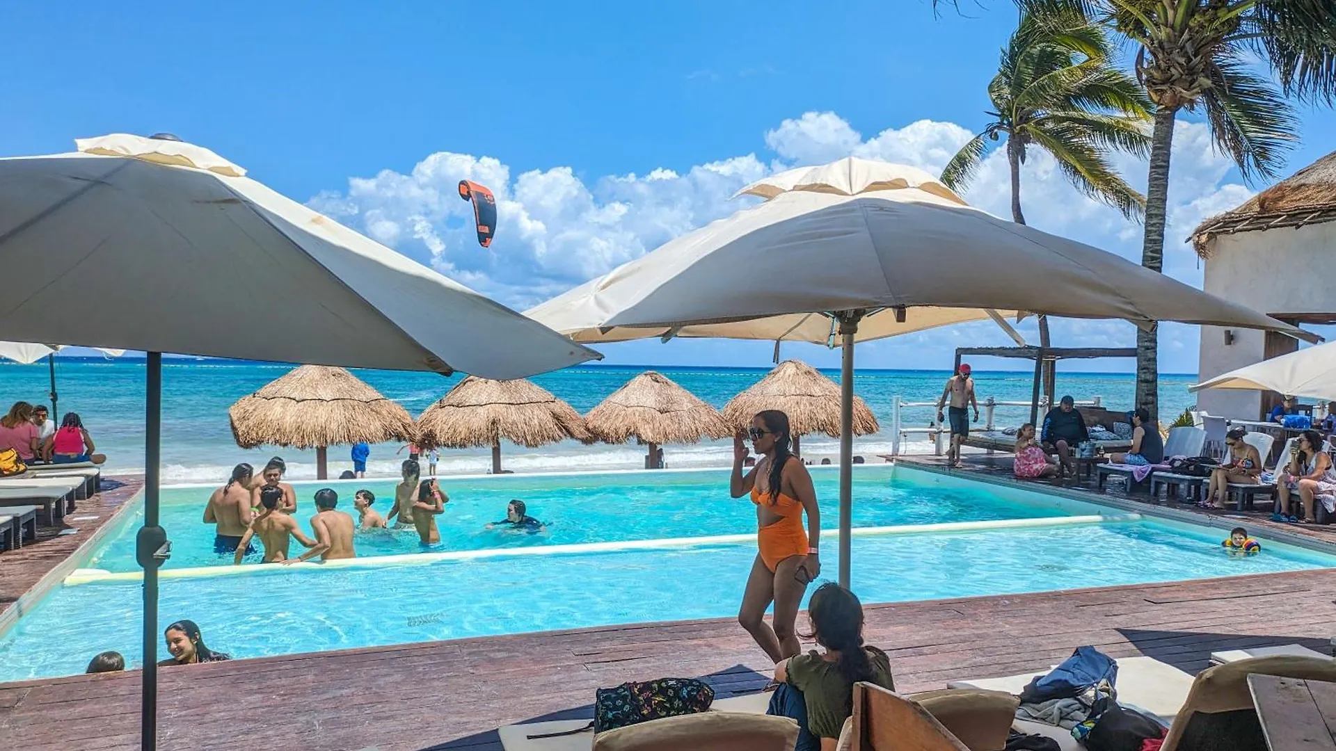 Appartamento A8 Beachside Bliss Family Hawaiian Themed Quad Kitchen Studio Ac Playa del Carmen