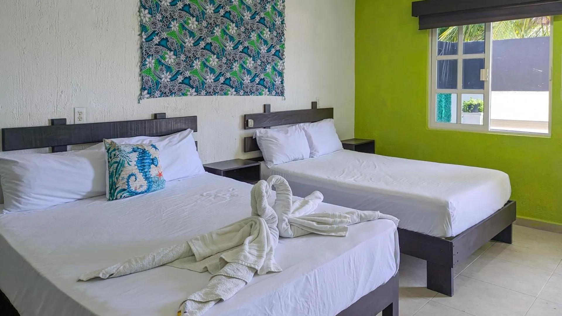 A8 Beachside Bliss Family Hawaiian Themed Quad Kitchen Studio Ac Playa del Carmen Appartamento